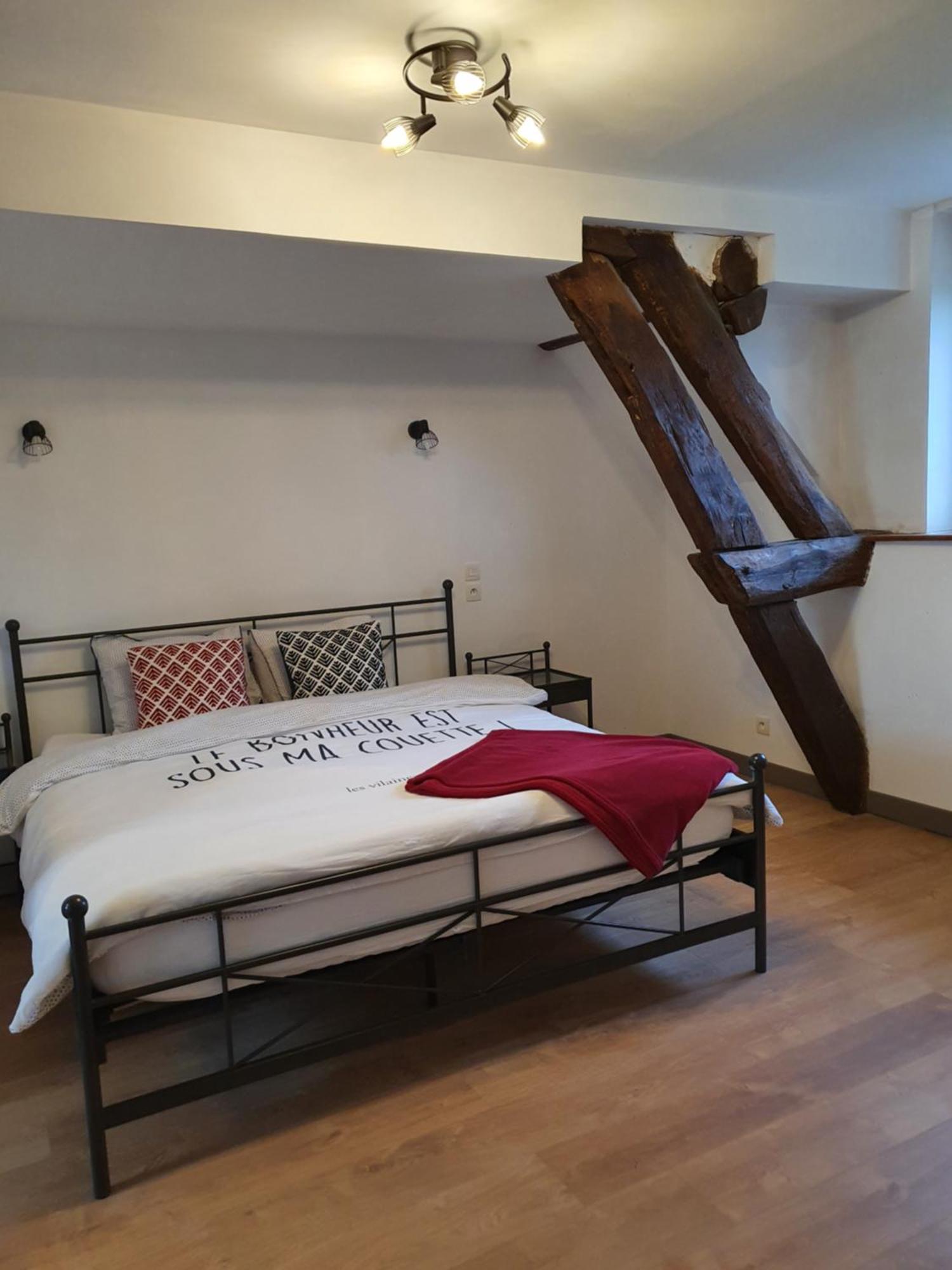Au Petit Paradis Sainte-Gauburge-Sainte-Colombe Стая снимка