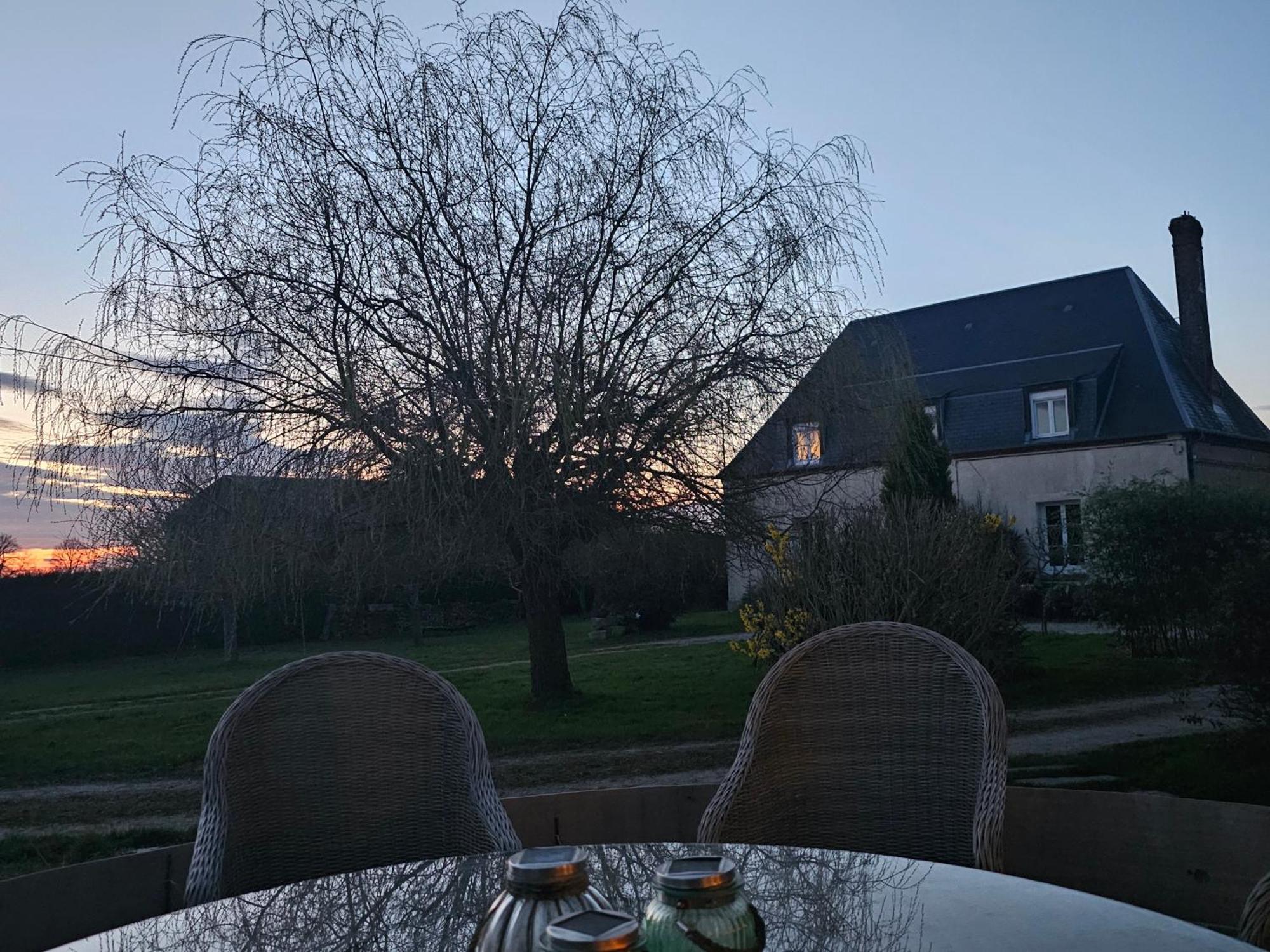 Au Petit Paradis Sainte-Gauburge-Sainte-Colombe Екстериор снимка
